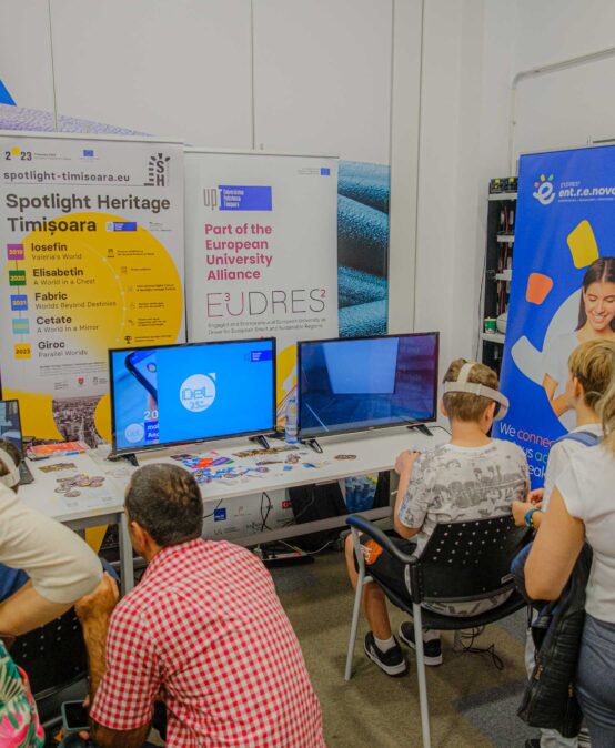 Sute de vizitatori la Muzeul Tehnic UPT pentru Noaptea Cercetătorilor Europeni: Inovația prezentată de E³UDRES² Ent-r-e-novators
