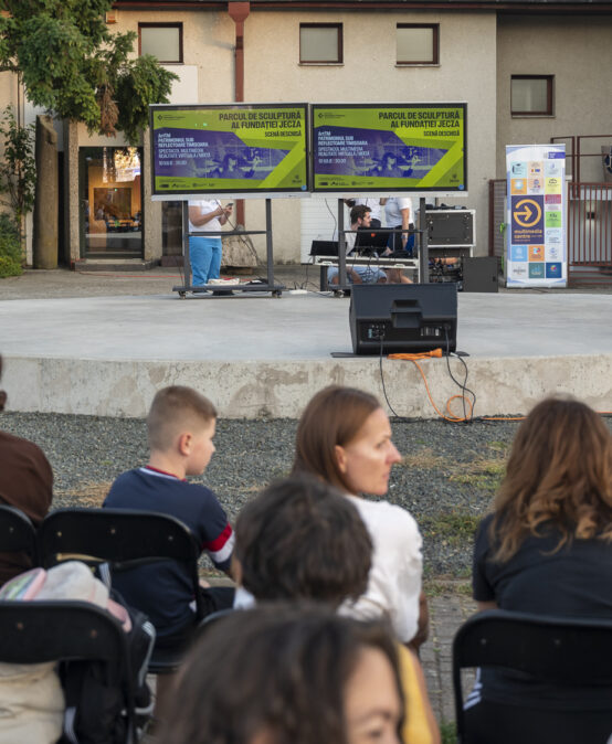 VR art and technology conquered Jecza Park: Virtual and mixed reality multimedia show, created in partnership with Politehnica University Timișoara